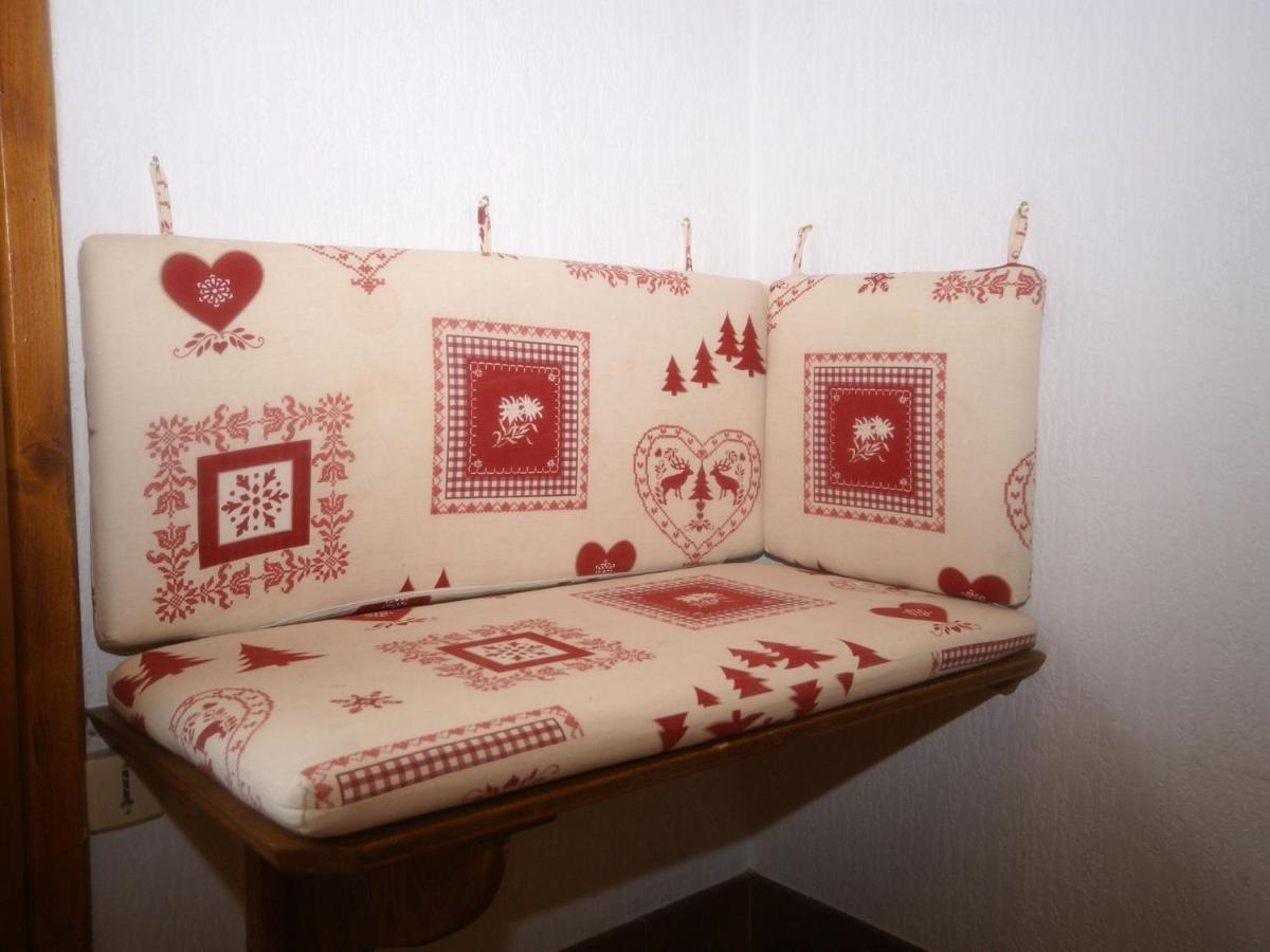 Charming Chalet In Ventron With Terrace Room photo